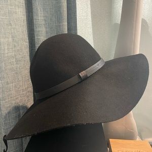 Black Large Brim - NWT
